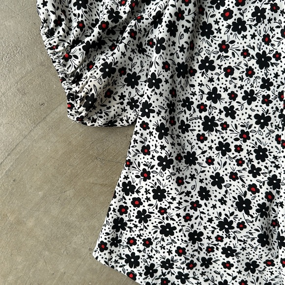 ZARA floral print wrap crop top - Picture 3 of 5